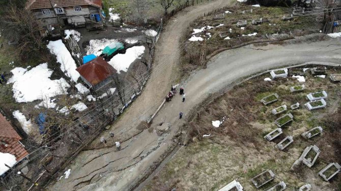 Karabük’te Heyelan 7 Evi Tahliye Ettirdi