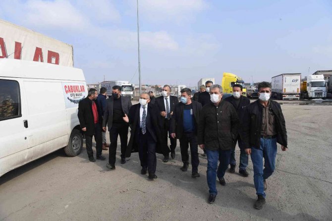Başkan Büyükkılıç, Yangından Zarar Gören Garajı İnceledi, Destek Sözü Verdi
