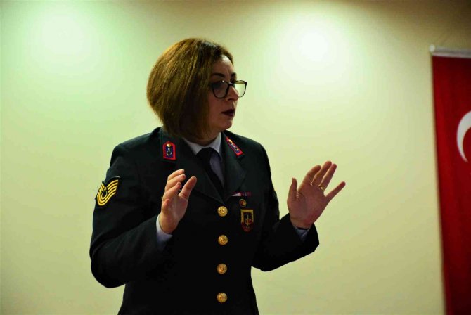 Kocaeli’de Kadınlara Hakları Anlatıldı