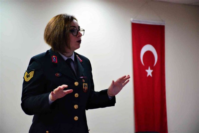 Kocaeli’de Kadınlara Hakları Anlatıldı