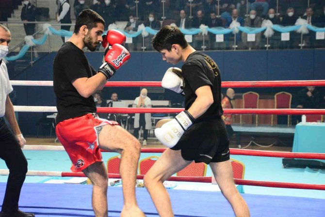 Salim Kayıcı: "Uluslararası Türk Cumhuriyetleri Kick Boks Şampiyonası’nı Da Kocaeli’ye Verdik"
