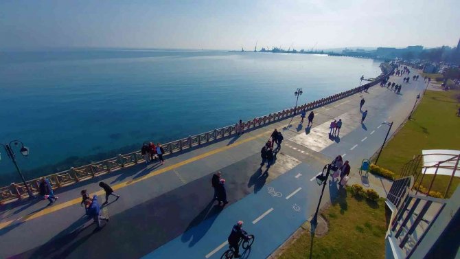 Tekirdağ’da Sahiller Doldu Taştı