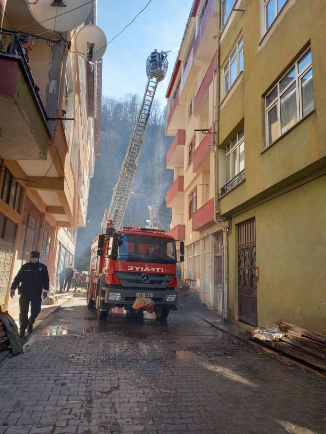 Sinop’ta Çatı Yangını