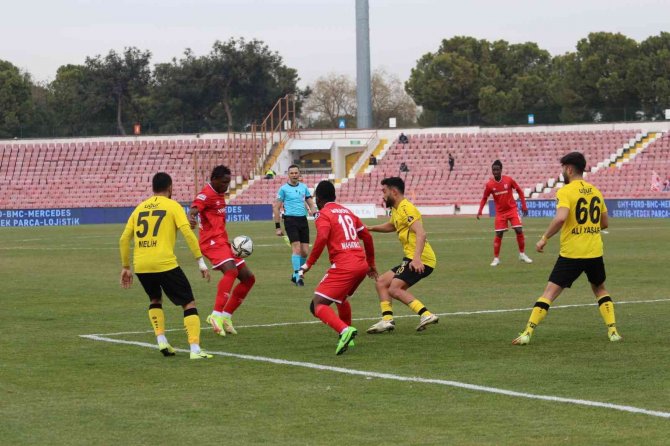 Spor Toto 1. Lig: Balıkesirspor: 1 - İ̇stanbulspor: 3