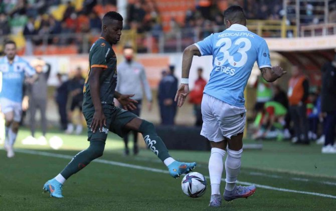 Spor Toto Süper Lig: Aytemiz Alanyaspor: 0 - Trabzonspor: 4 (Maç Sonucu)