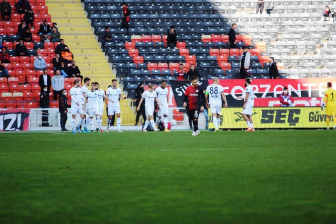 Spor Toto Süper Lig: Gaziantep Fk: 0 - Adana Demirspor: 3 (Maç Sonucu)