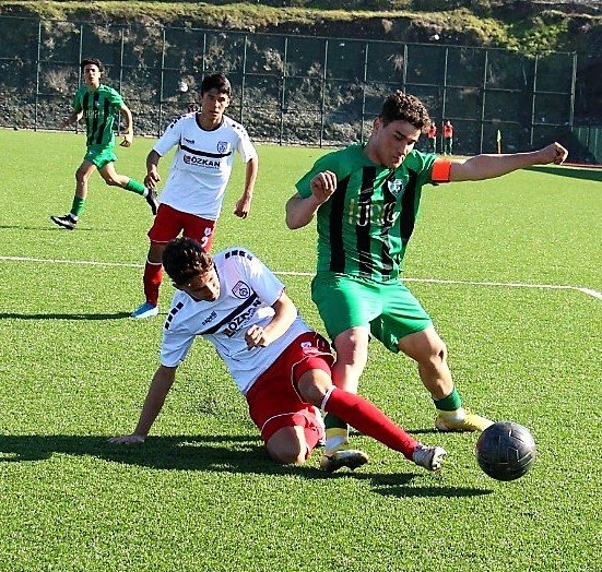 Genç Horozlar, Altınordu’yu Puansız Gönderdi