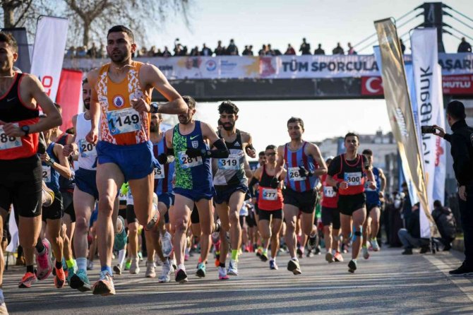 42. Uluslararası Trabzon Yarı Maratonu Koşuldu