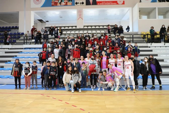 Turgutlu Belediyespor’dan Potada Farklı Galibiyet