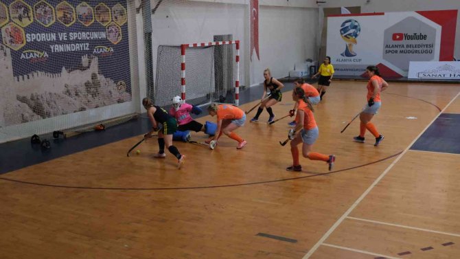 Kadınlar Hokey Avrupa Kulüpler Şampiyonu Gaziantep Polisgücü