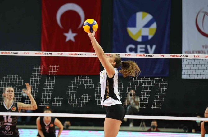 Vakıfbank’tan Üst Üste 20. Galibiyet