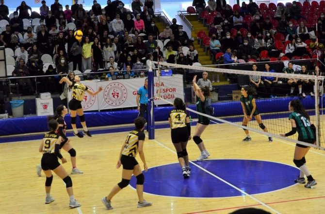 Ataspor Voleybolda Manisa Şampiyonu Oldu