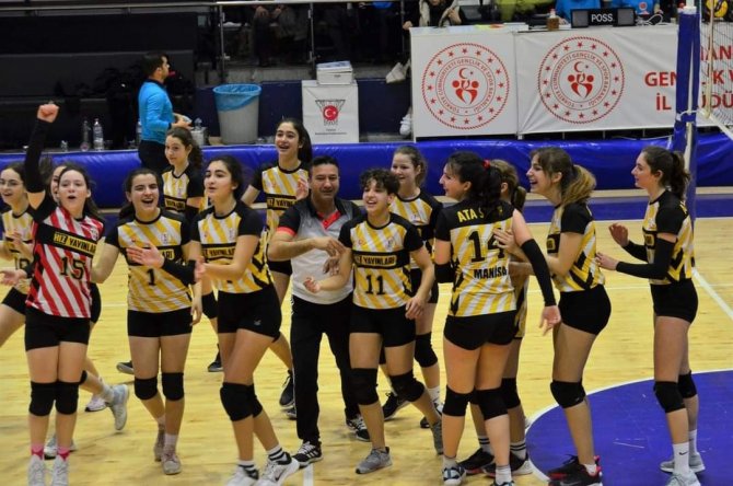 Ataspor Voleybolda Manisa Şampiyonu Oldu