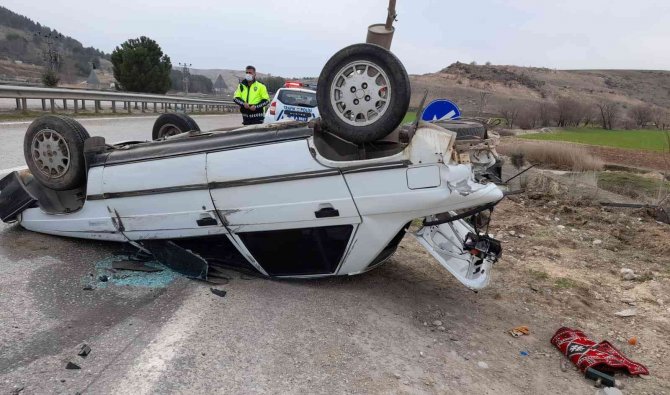 Adıyaman’da İki Otomobil Çarpıştı: 4 Yaralı