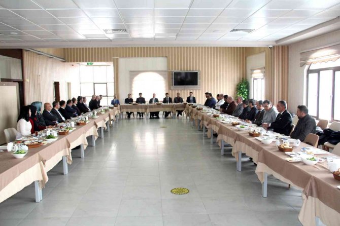 Ağrı’da "Öğretmenlik Kariyer Basamakları Yönetmeliği" Değerlendirildi