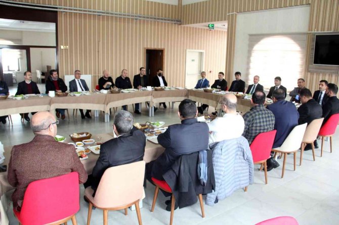 Ağrı’da "Öğretmenlik Kariyer Basamakları Yönetmeliği" Değerlendirildi