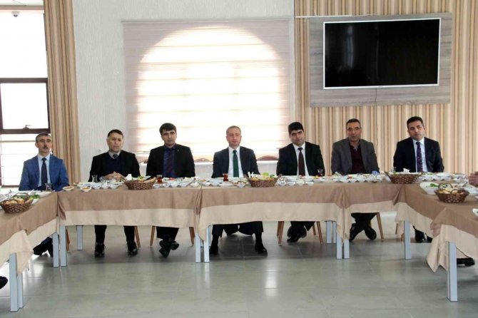 Ağrı’da "Öğretmenlik Kariyer Basamakları Yönetmeliği" Değerlendirildi