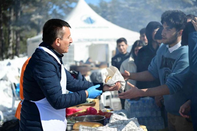 Altındağlı Gençlerle Kış Pikniği