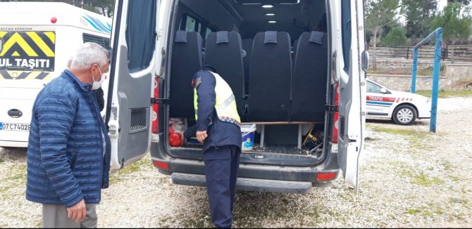 Antalya’da Jandarmadan Öğrencilere Genel Trafik Kuralları Semineri