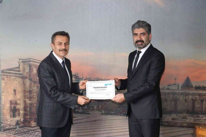 Aslan’dan Öğretmenlere Teşekkür Belgesi