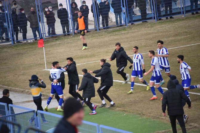 Zorlu Mücadeleden Kazanan Çıkmadı