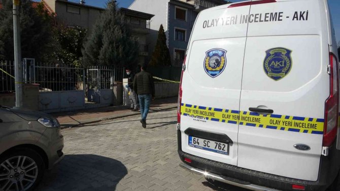 Camiden Evine Dönerken Husumetlisi Tarafından Başından Vuruldu