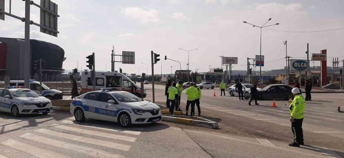 Kaza Yapan Otomobil Takla Attı: 1 Yaralı