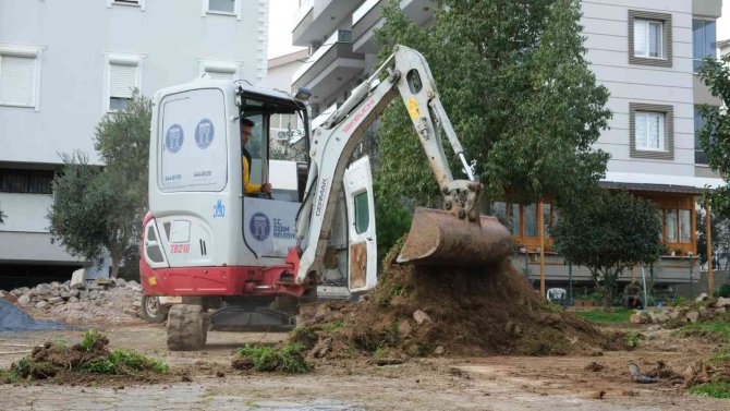 Didim 8 Mart Dünya Emekçi Kadınlar Parkı Yenileniyor