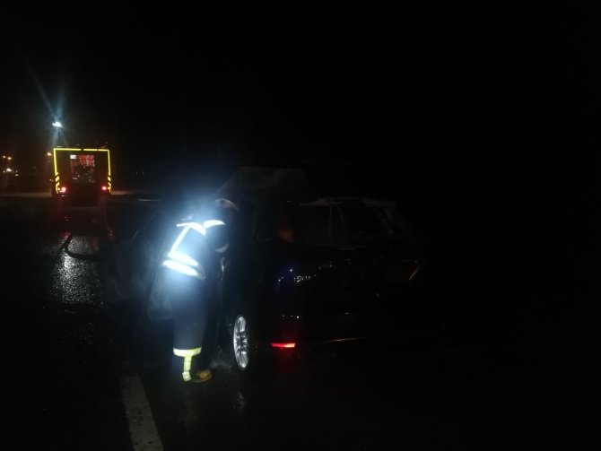 Didim’de Alevlere Teslim Olan Otomobil Kullanılamaz Hale Geldi
