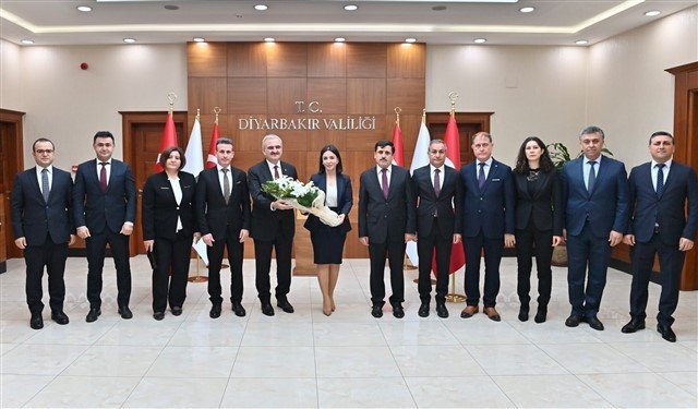 Vali Karaloğlu: “Vergi Vatandaşa Hizmet Demektir”