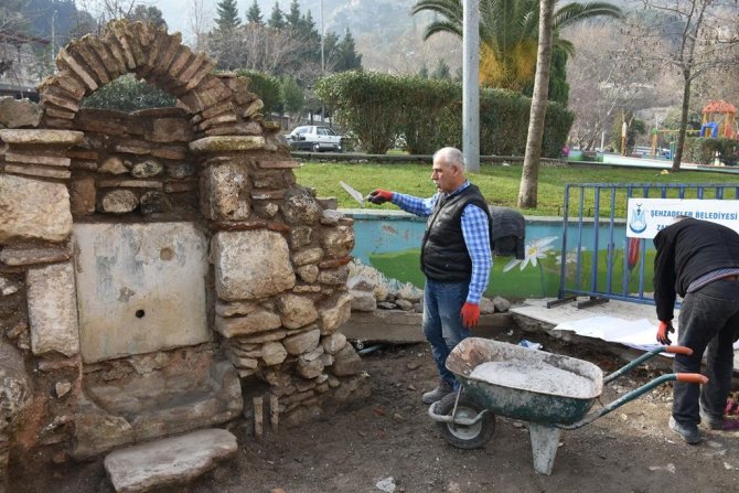 Şehzadeler’in Tarihi Çeşmelerde Restorasyon Başladı