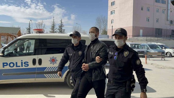 Otobüs Şoförünü Bıçaklayan Şüpheli Tutuklandı