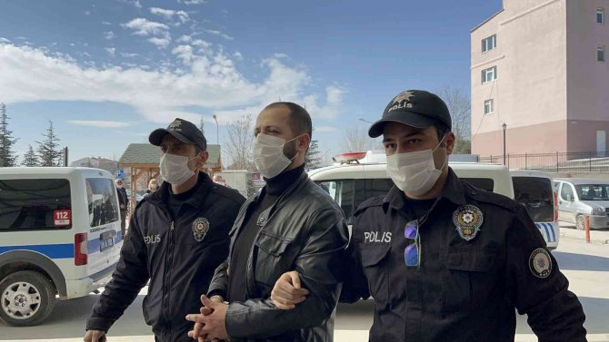 Otobüs Şoförünü Bıçaklayan Şüpheli Tutuklandı