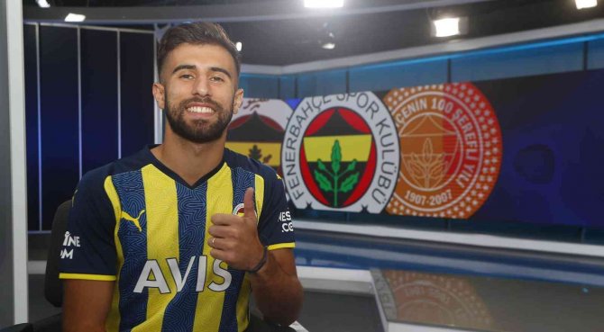Fenerbahçe, Diego Rossi İle 2021-22 Sezonu Kiralık, Sonraki 3 Sezon Satın Alma Opsiyonlu Olmak Üzere Toplam 4 Yıllık Sözleşme İmzalandığını Açıkladı.