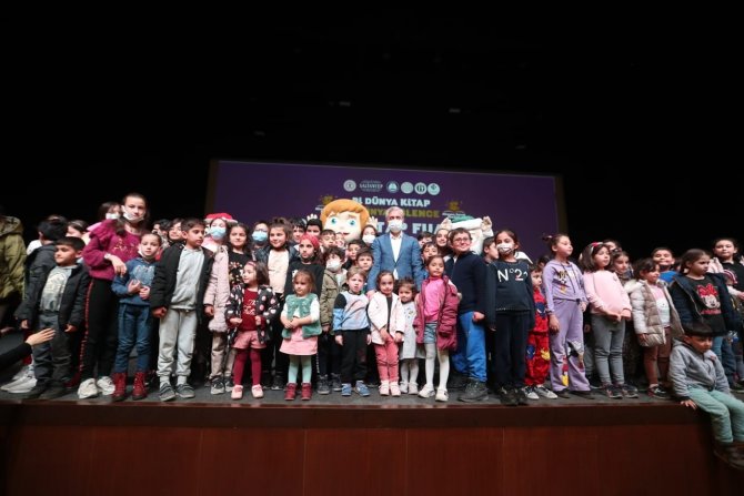 Çocuk Şenliği Kitap Fuarı 200 Bin Kişiyi Ağırladı