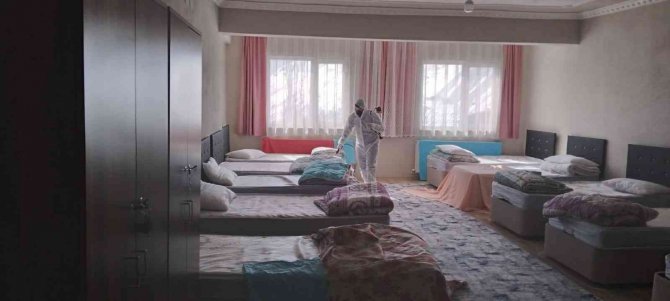 Hakkari’deki Kurs Binaları İlaçlandı