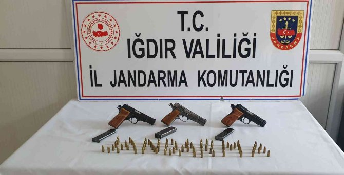 Iğdır’da Silah Kaçakçılığı Operasyonu: 4 Kişi Yakalandı