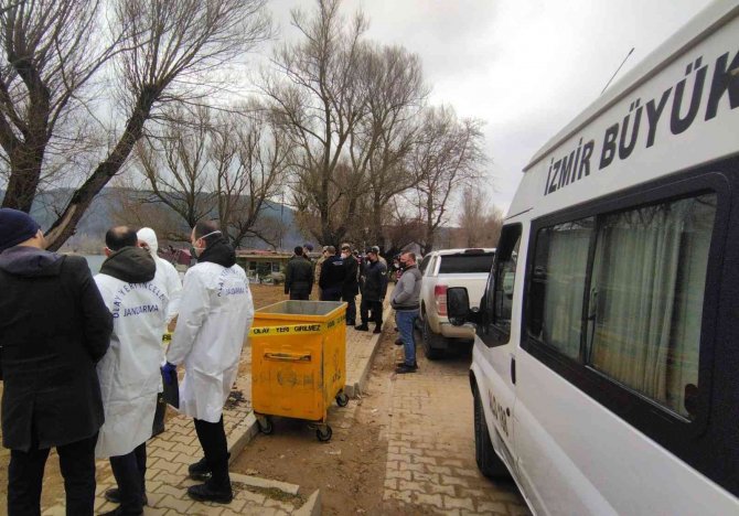 Göle Piknik Yapmaya Giden Vatandaşlar Kadın Cesedi Buldu