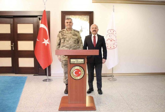 Jandarma Genel Komutan Yardımcısı Orgeneral Ali Çardakcı‘dan, Vali Varol’a Ziyaret