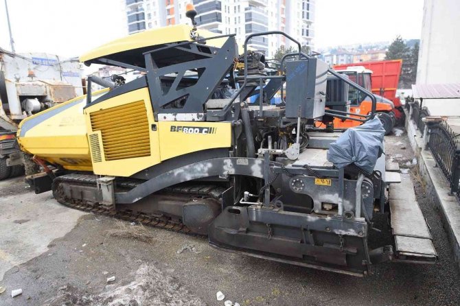 Kastamonu Belediyesi, Araç Filosuna 2 Otobüs Ve 1 Finişer Daha Ekledi