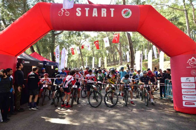 Kepez’de Pedallar 120 Dakika Yarıştı