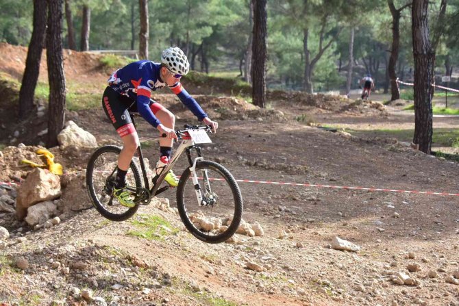 Kepez’de Pedallar 120 Dakika Yarıştı