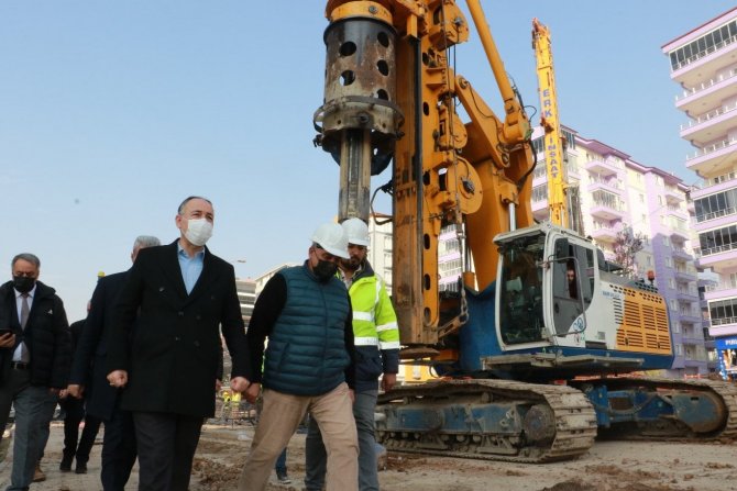 Kırıkkale’de "Etiler Köprülü Kavşak" Projesinin Yüzde 70’i Tamamlandı