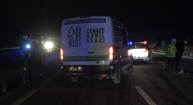 Tem Otoyolunda Feci Kaza: 1 Ölü, 4 Yaralı