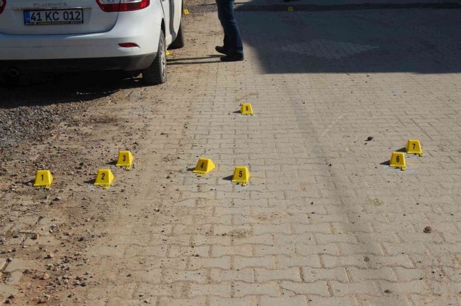 Sokak Ortasında Eski Ortağını Vurdu