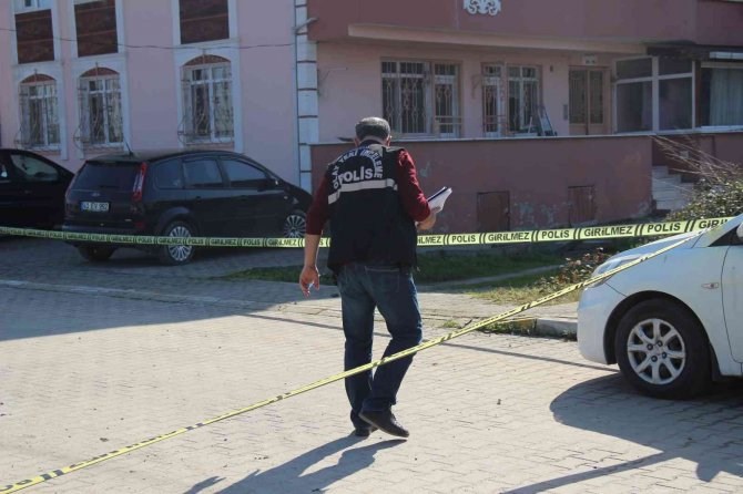 Sokak Ortasında Eski Ortağını Vurdu