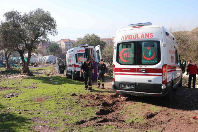 Hem Ambulans Hem De Kurtarmak İçin Gelen İtfaiye Aracı Çamura Saplandı