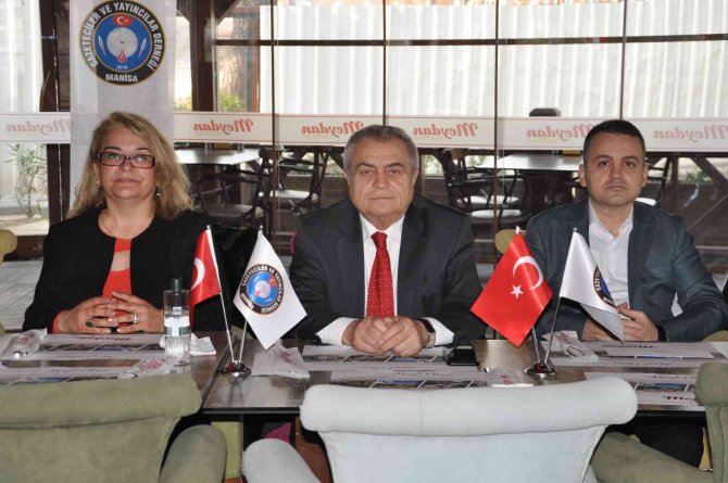 Manisa’da 3 Dernek Azerbaycanlı Öğrenciler İle Kahvaltıda Buluştu