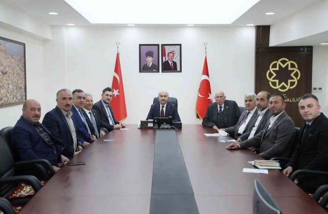 Vali Demirtaş: “Kırsal Mahallelerde Asfaltsız Yol Bırakmamayı Hedefliyoruz”
