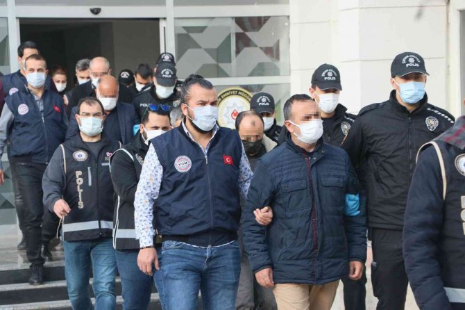 Mersin’de Fetö Şüphelisi 12 Kişi Adliyeye Sevk Edildi